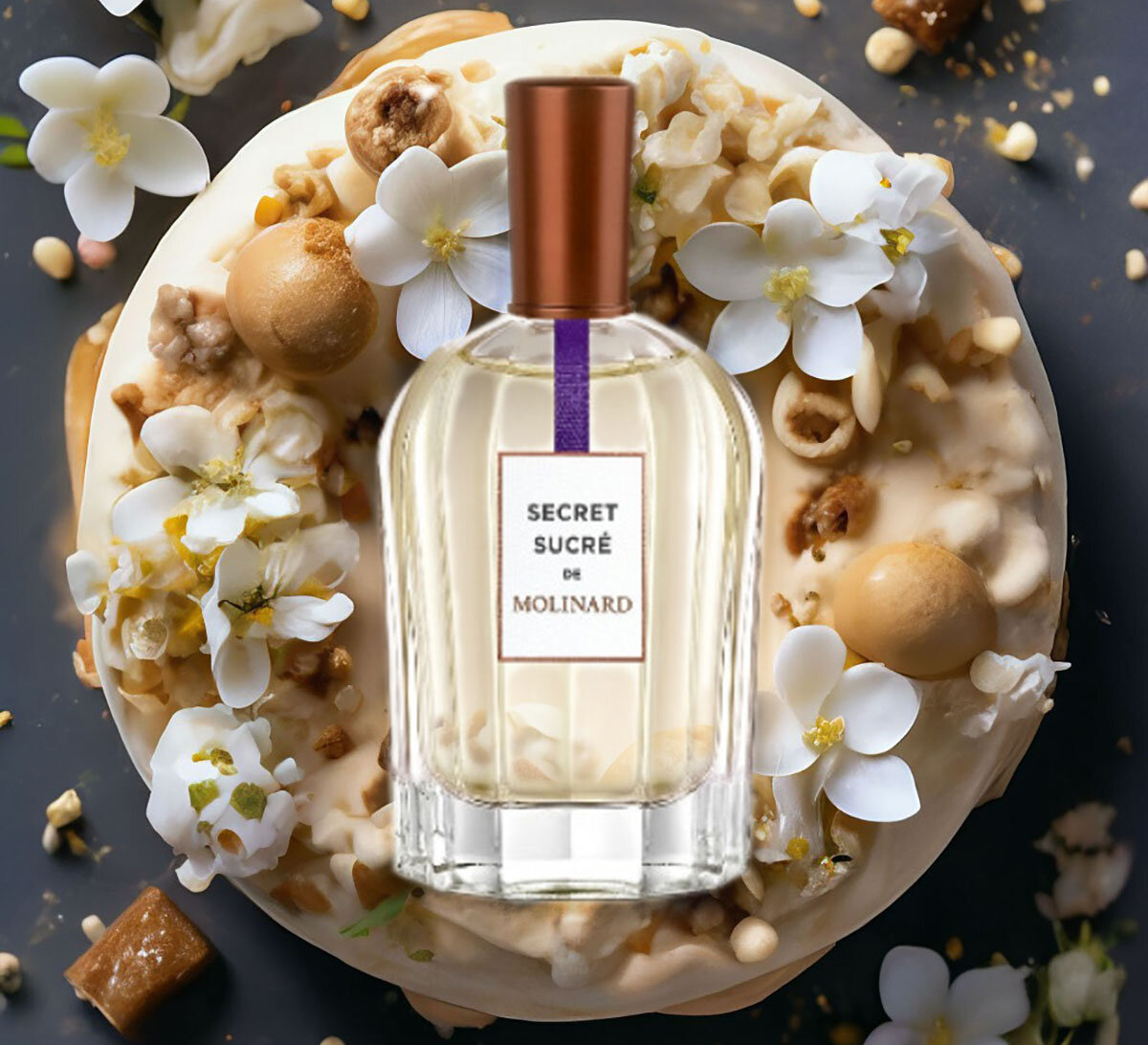 группа: восточные, гурманские верхние ноты: нуга, пудровые ноты
средние ноты: сандал, кашемировое дерево, жасмин
базовые ноты: карамель, ваниль, грецкий орех, бобы тонка, бензоин, амбра 
выпущен в 2014 году