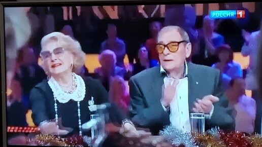 Видео посвящается. Видео посвящается. Открытка мамам посвящается. Дорогому мужу и папе. Видео посвящается.