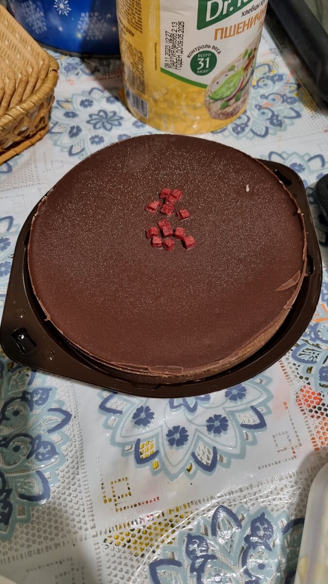 На фото он кажется большим, а в жизни...