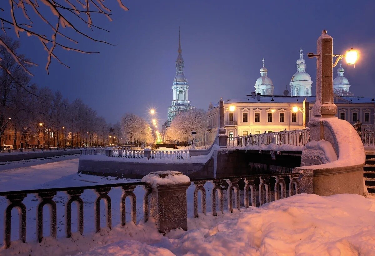 Семимостье вечером