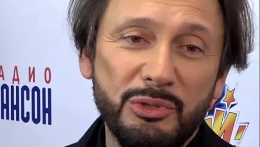 Артист признался, что ему не помогают лекарства, назначенные врачами.