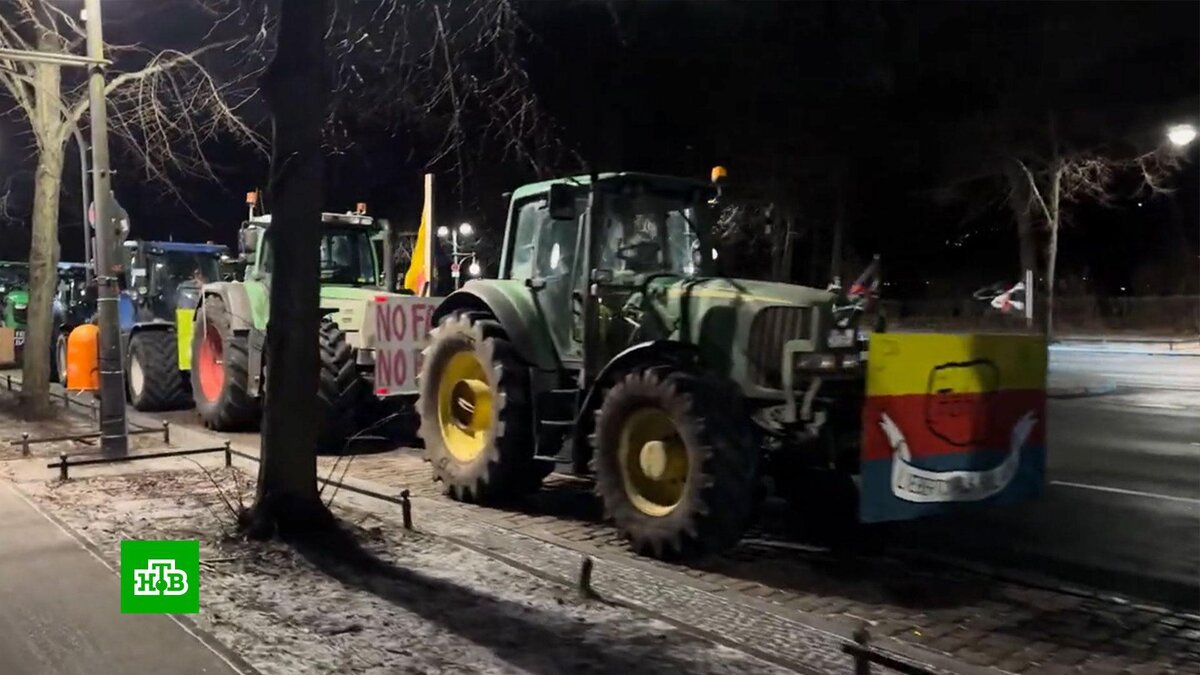 В Германии фермеры начали неделю протестов, перекрыв дороги тракторами |  НТВ: лучшее | Дзен