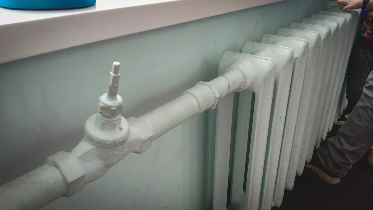     Аварию на теплопроводе в Тракторозаводском районе коммунальщики устранили поздно вечером в воскресенье, 7 января, как утверждает ресурсоснабжающая организация. В понедельник утром местные жильцы все еще сетуют на холодные батареи, сообщают «НовостиВолгограда.ру».