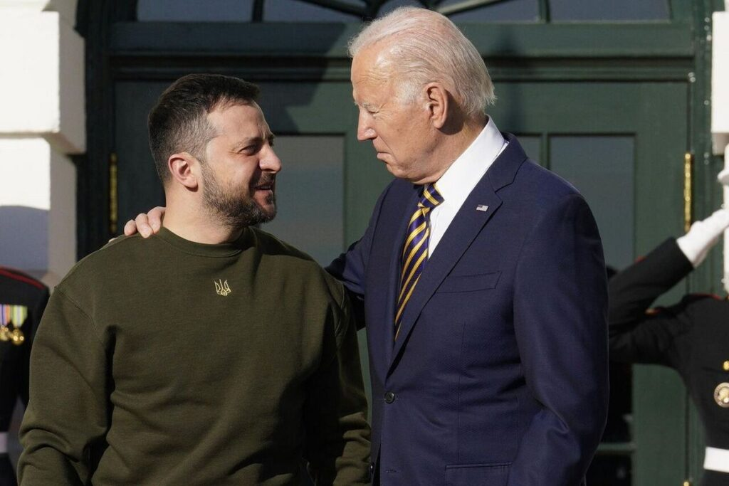 Пожалуйста нужна ли запятая. Пожалуйста выделяется запятыми. Пожалуйста в конце предложения выделяется запятыми. Например выделяется запятыми. Знаки препинания при обращении.