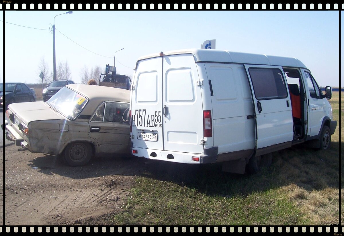 2012 год в городе Омск напротив Мерлен около поворота на АЗС Газпромнефть