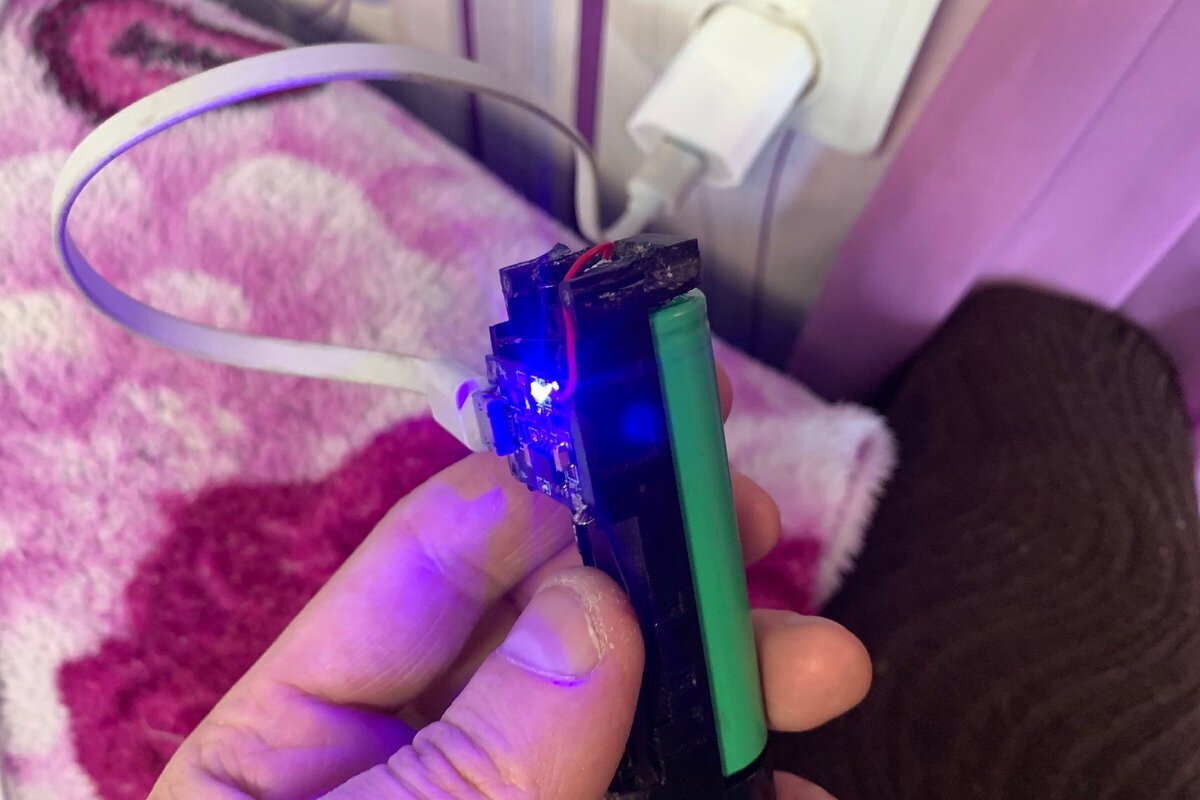 Как быстро восстановить севшие в ноль аккумуляторы 18650. Хитрость, с ...