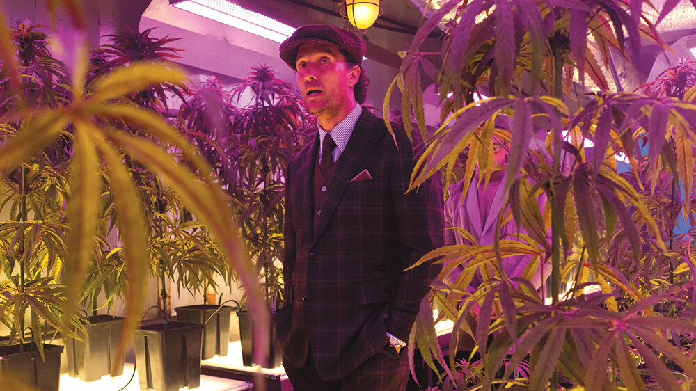 Криминальная комедия Гая Ричи "Джентльмены" стала одним из самых ярких фильмов года. Это возвращение Ричи к гангстерскому кино, принесшему ему славу.