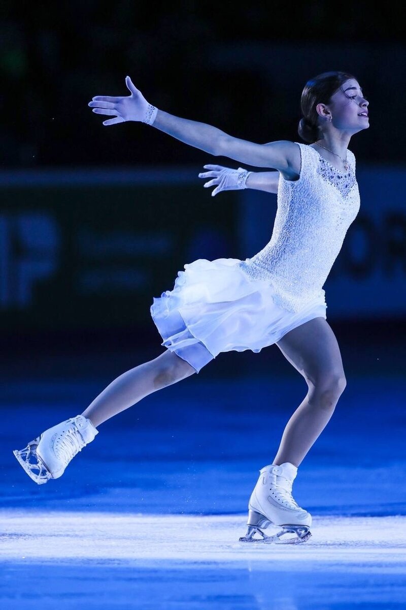 Синонимы к слову лицо. Синоним к слову авария. Синонимы в речи служат. Падать синоним. Синоним к слову интересный.