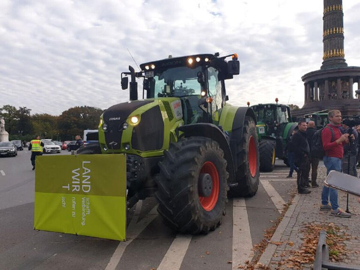    Акция протеста немецких фермеров в Берлин© РИА Новости / Ангелина Тимофеева