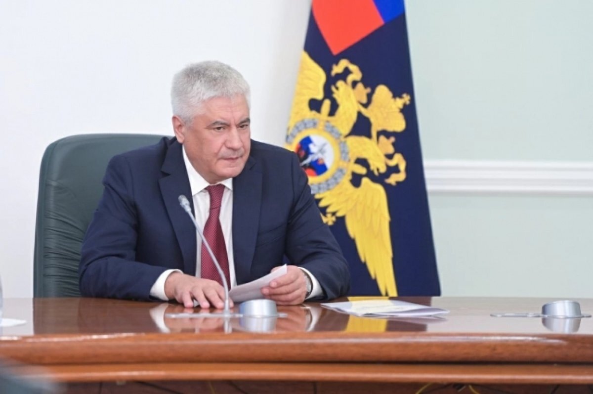    Колокольцев наградил волгоградского полицейского за спасение подростка