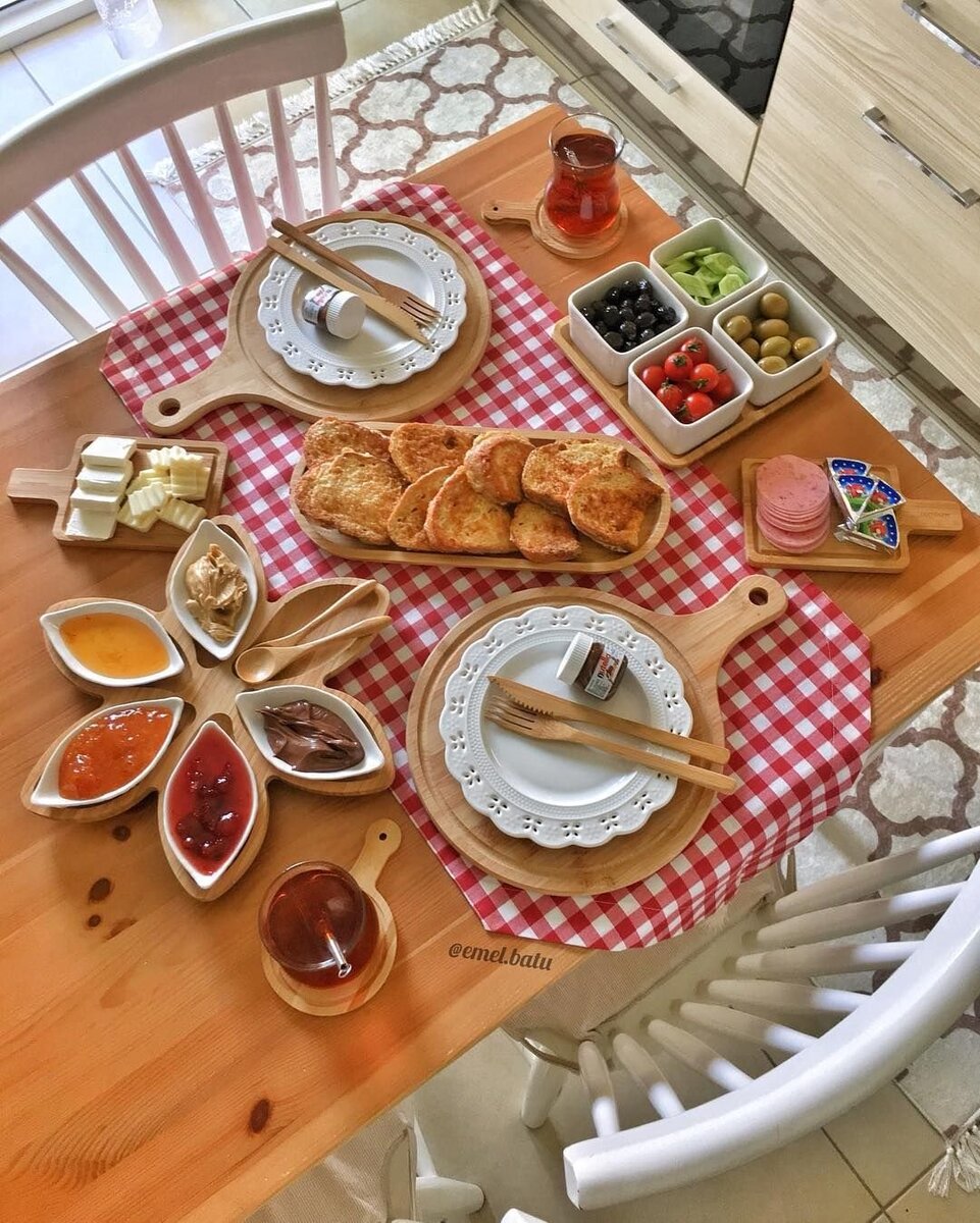 Сервировка пирога