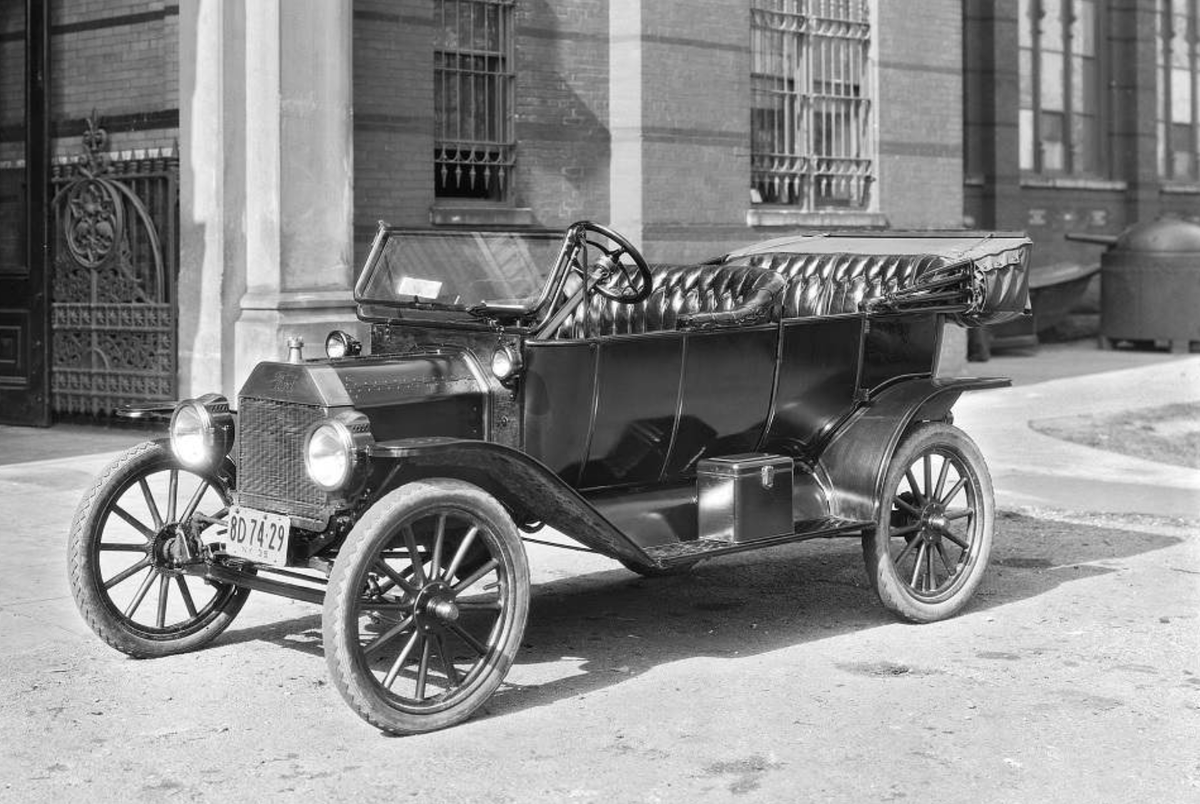 Возникновение 1 автомобиля. Ford model t 1923.