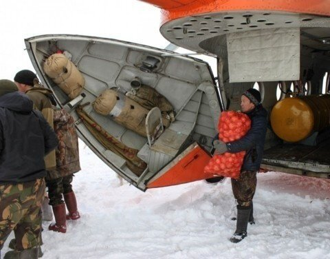 Борт рейс. Салон самолета победа. Врач в самолете. Борт рейс. Борт рейс.