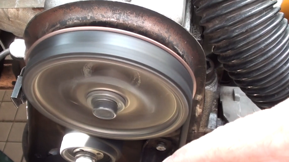 Стучит ремень. Стойка или держатель ремня безопасности. Стучит ремень. 6 8кл метки грм. Стучит ремень.