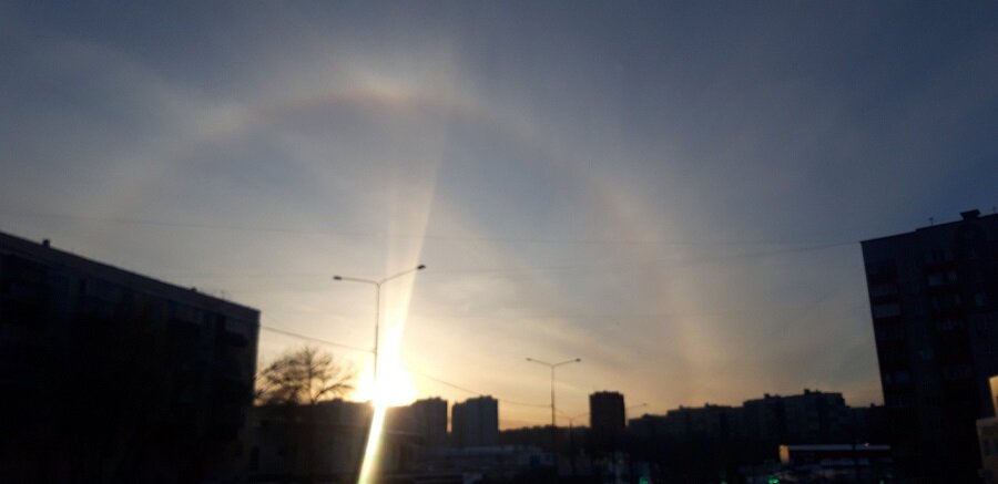 Жители Курской области наблюдают в небе необычное явление | Друг для ...