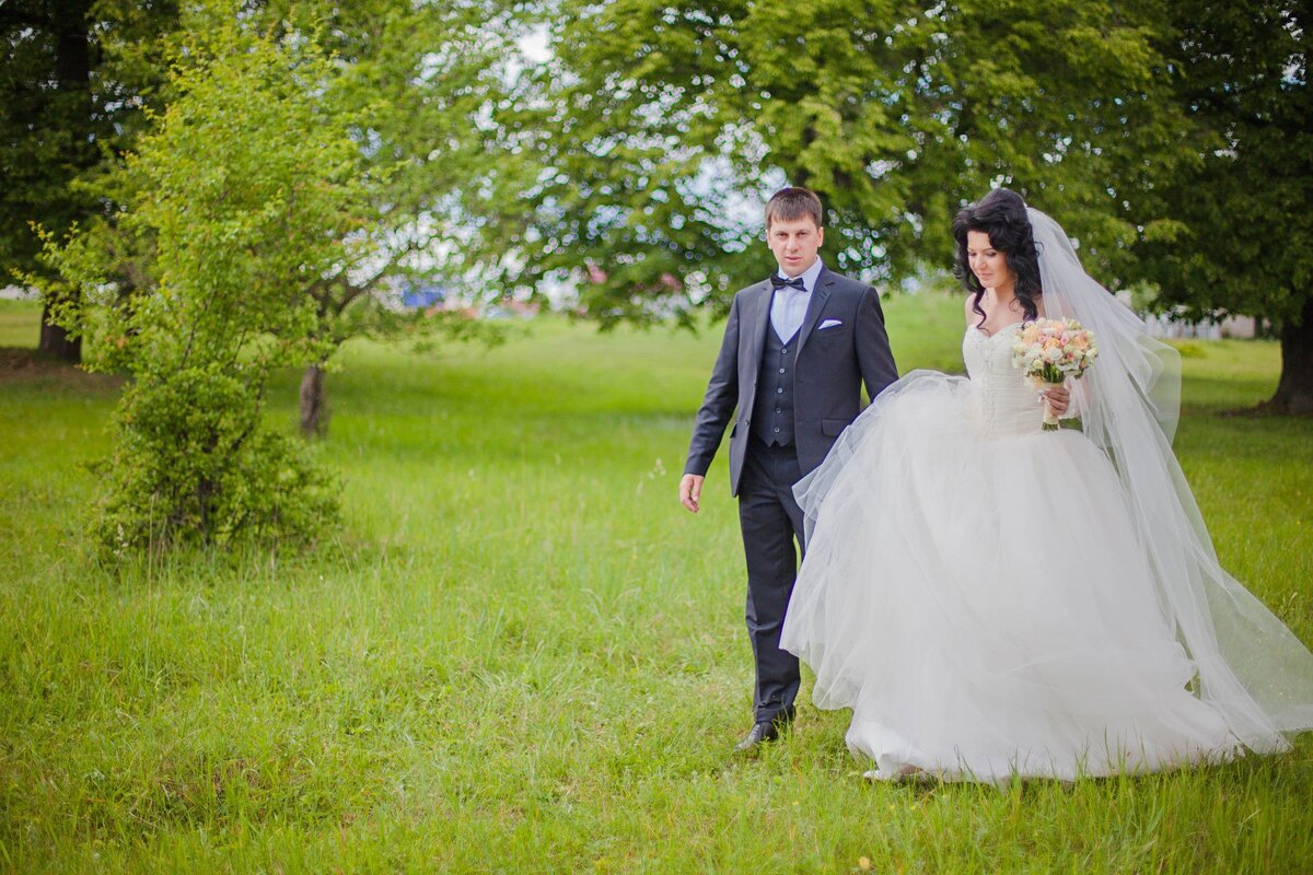 Эшли алексис plus size в платье. Полненькая в платье частное. Алисия кастро плюс сайз ножки. Дениз бидо модель. Милена легс.