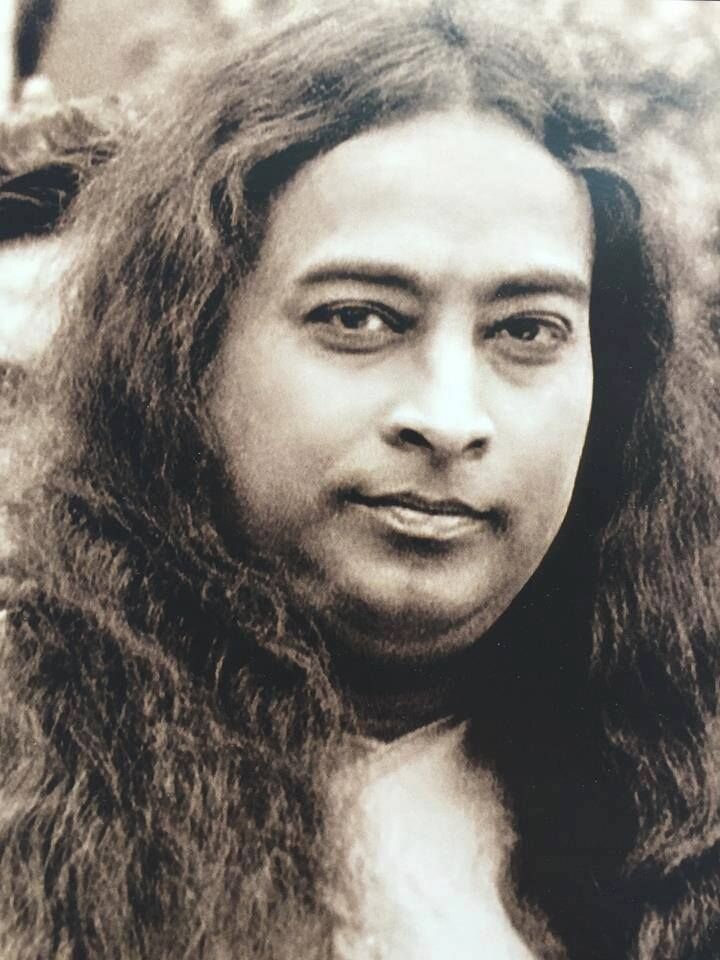 Парамаханса Йогананда (Paramhansa Yogananda, 5 января 1893 — 7 марта 1952