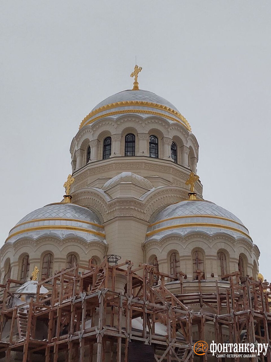 В Петербурге с храма иконы Божией Матери «Милующая» на Большом проспекте  Васильевского острова 8 января начали снимать леса после долгой  реставрации, передает корреспондент «Фонтанки». Читайте на 