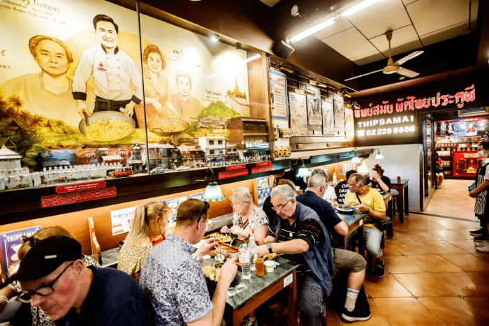 Турецкий завтрак на двоих. Обед в поле живопись. Изысканный завтрак. Воробьева ирина николаевна (россия, 1932–1993). Послевоенная живопись ссср.