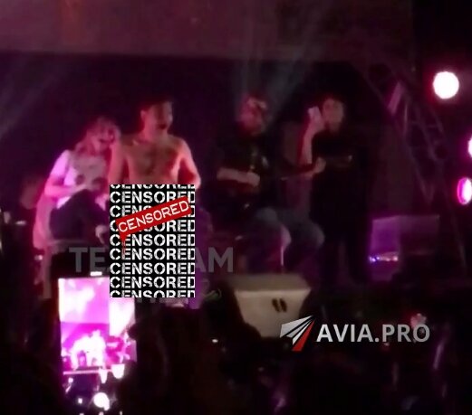 Зловещая шестёрка 1994. Трое друзей. Сходить три. Экскурсия с закрытыми глазами. Чмэ3 столкновение.