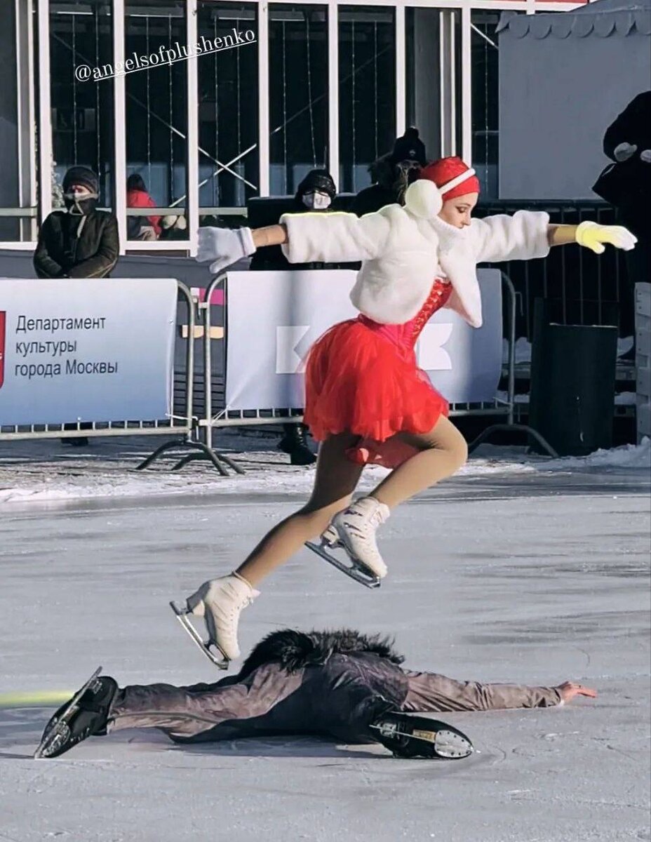 Алена Косторная наделала много шума в 2024 году. Фото: Телеграм-канал фигуристки Алены Косторной