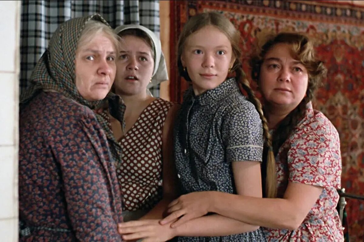 Сцены из фильма любовь и голуби. Любовь и голуби фильм 1984 поцелуй. Любовь и голуби фильм 1984 дядя митя. ). Музыка из любовь и голуби.