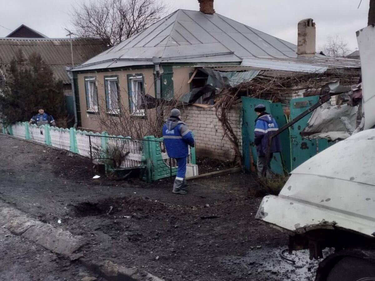    Последствия обстрела улицы в Белгороде на которой скончался мужчина© Настоящий Гладков/Telegram