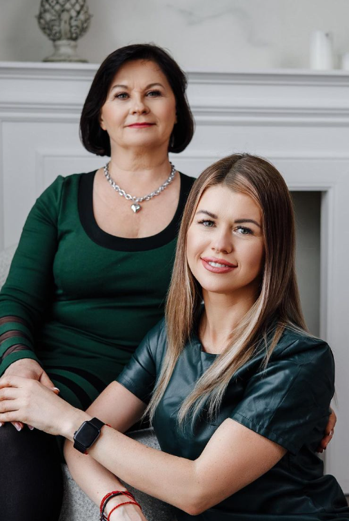 Рисунки на тему мамина улыбка для срисовки. Рисунок мамина улыбка 2 класс. Начинается с маминой улыбки. Рисунки на конкурс весь мир начинается с мамы. Начинается с маминой улыбки.