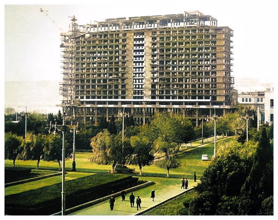 Строительство гостиницы "Азербайджан" (Новый Интурист)