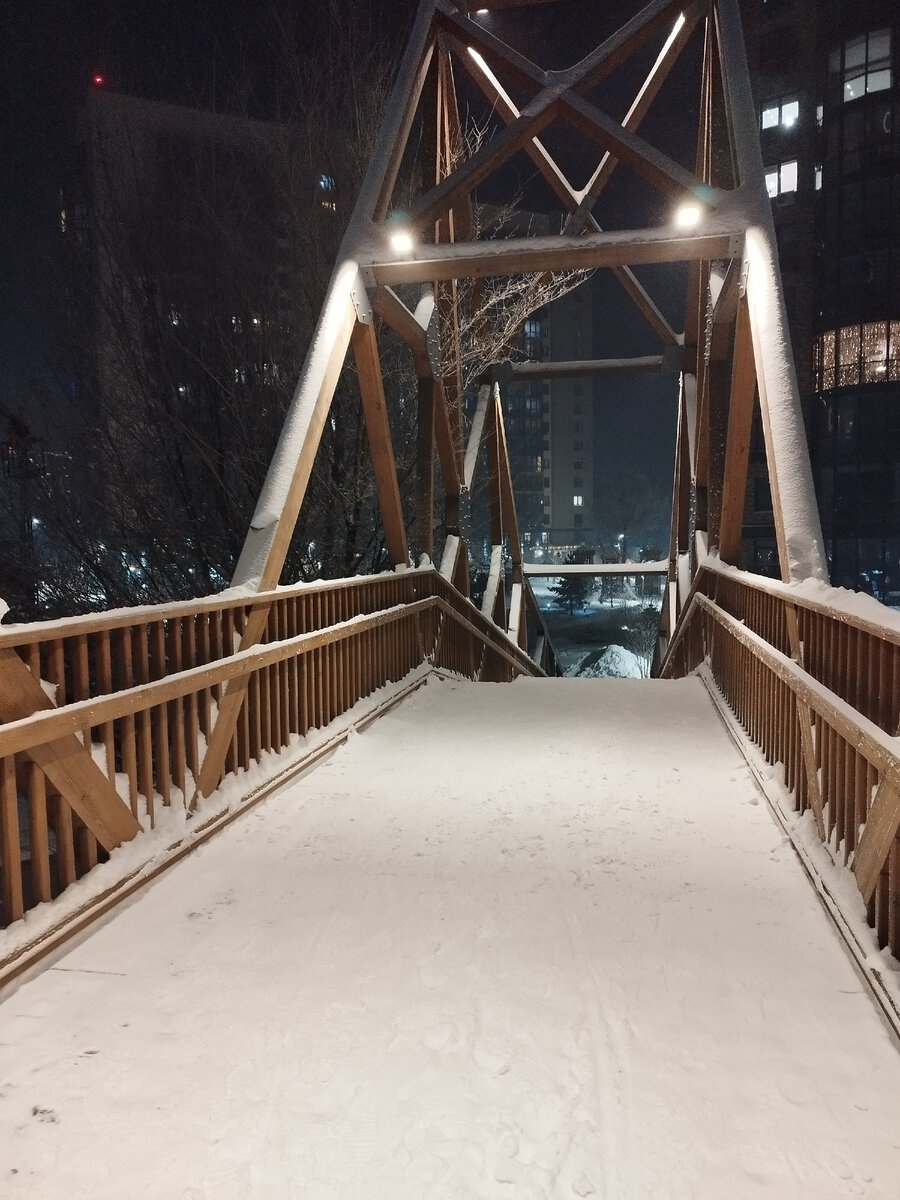 Ближе к ночи в Красноярске. Фото из личного архива автора