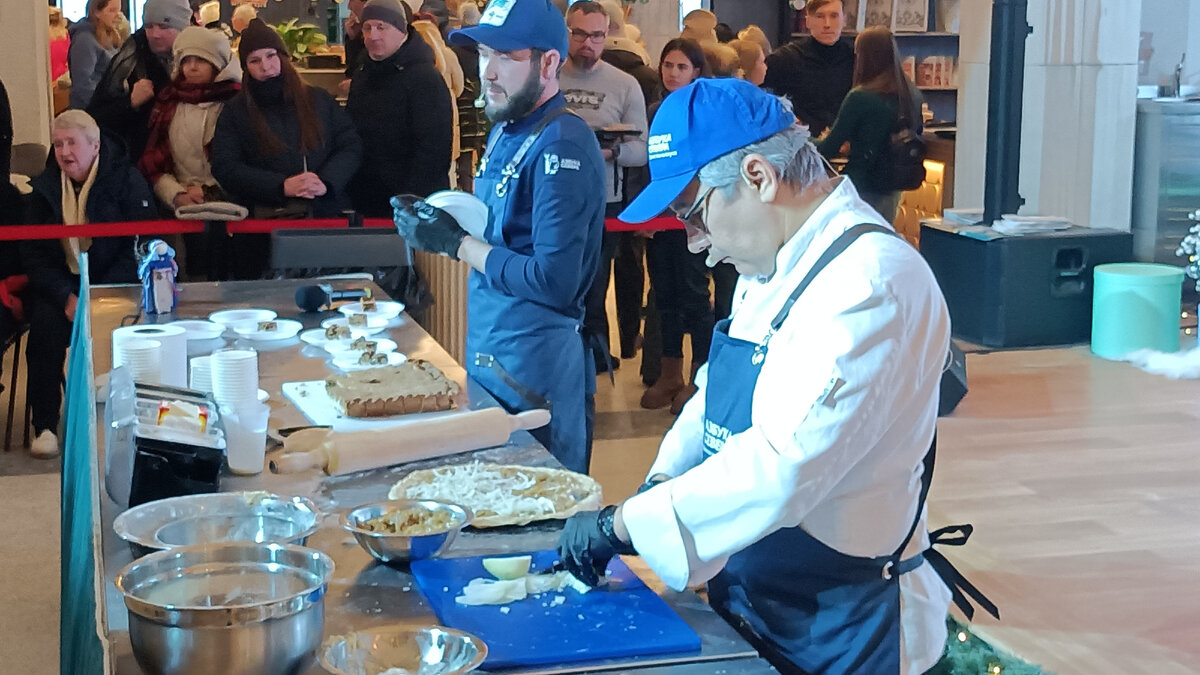 Стол для выставки. Столик с экраном. Show table. Стол для выставки. Стол для выставки.