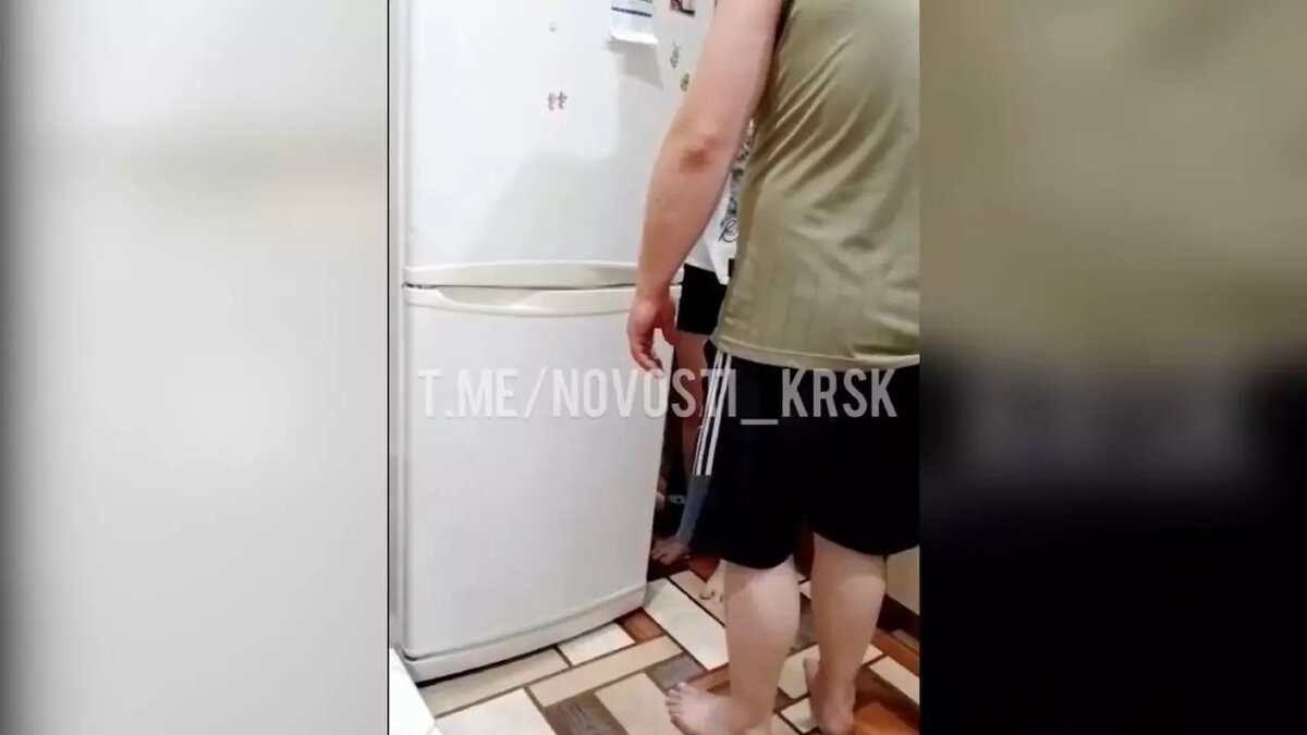     В Красноярске завершили расследование дела против 43-летнего отчима, который жестоко избил 13-летнюю падчерицу. Оказалось, что это происходило систематически.