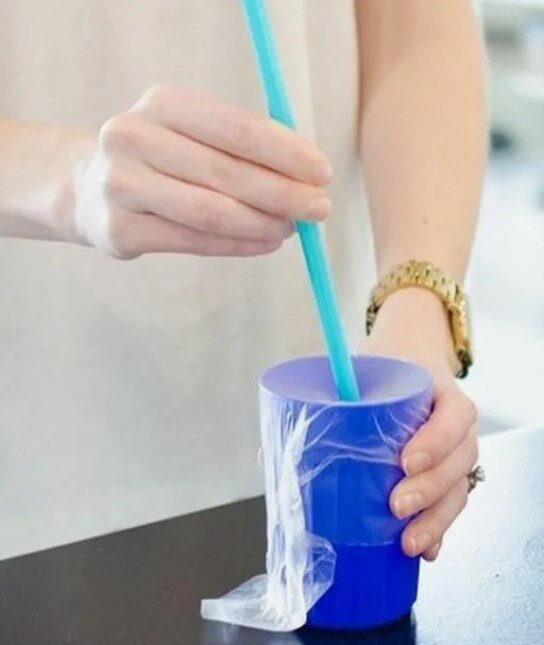 3 стаканчика. 3 стаканчика. 3 стаканчика. Игры со стаканчиками для детей. Стакан кофе мокап.