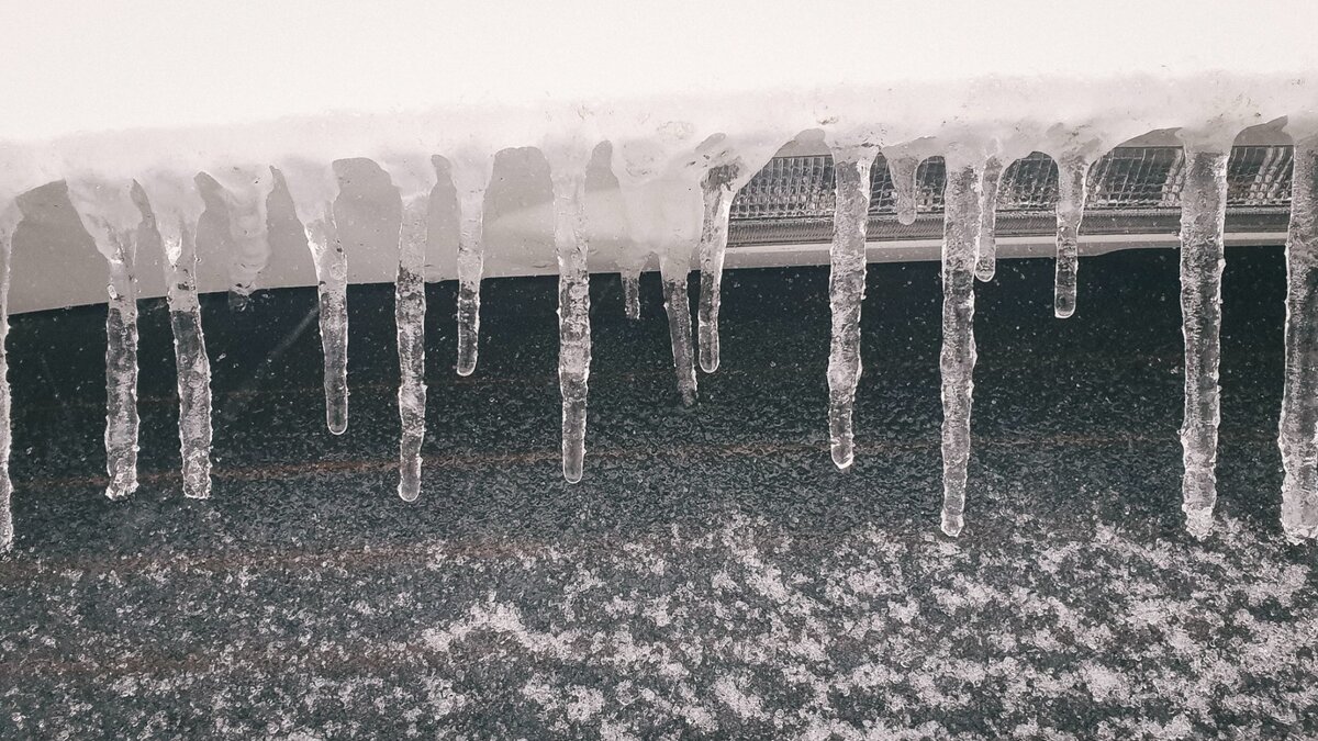     Прокуратура Ленинского района города Владивостока проверяет состояние подземного перехода на перекрёстке проспекта «Красного Знамени» и улицы Толстого во Владивостоке.
