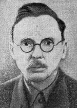 Разумеется, потрясения, которым подверглась Россия во второй половине 1910-х и в начале 1920-х годов, нанесли сильный удар и по русским традициям спортивного рыболовства, и без того не особенно богатым. Если говорить о рыболовной литературе, то мостик между старым и новым перебросил Феопемпт Парамонович Кунилов (1877–1958 гг.), за что не помянуть его добром ну просто никак не нельзя.