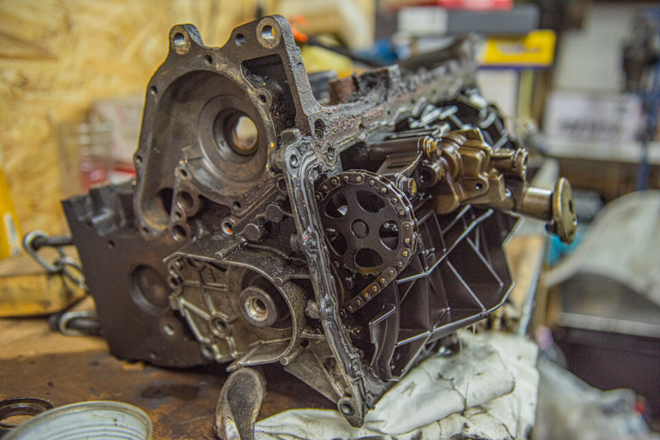 Двигатель F4R 730