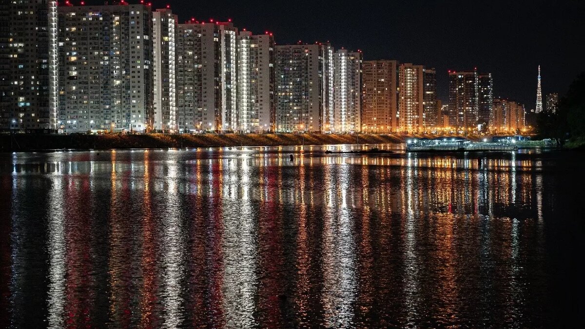     Нейросеть, редакция 2ГИС и фотограф Слава Степанов выбрали топ-100 фотографий страны, которые пользователи добавили на карты в 2023 году. В число лучших фотографий вошли три работы из Красноярска.