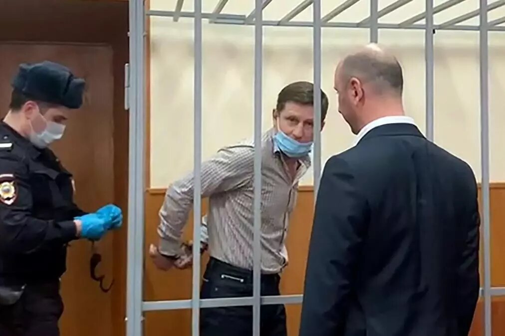 Бывшего губернатора Хабаровского края Сергея Фургала в 2023 году осудили на 23 года колонии строгого режима за организацию убийств в 2004–2005 годах