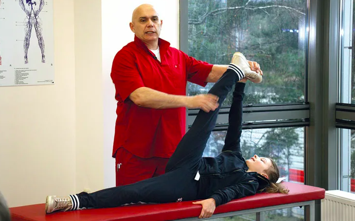 Надо напоить кожу водой и правильно подышать, иначе здоровья в 80 не ...