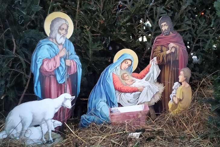    Вертеп у Храма Успения Пресвятой Богородицы в парке "Березовая роща". Фото VN.ru