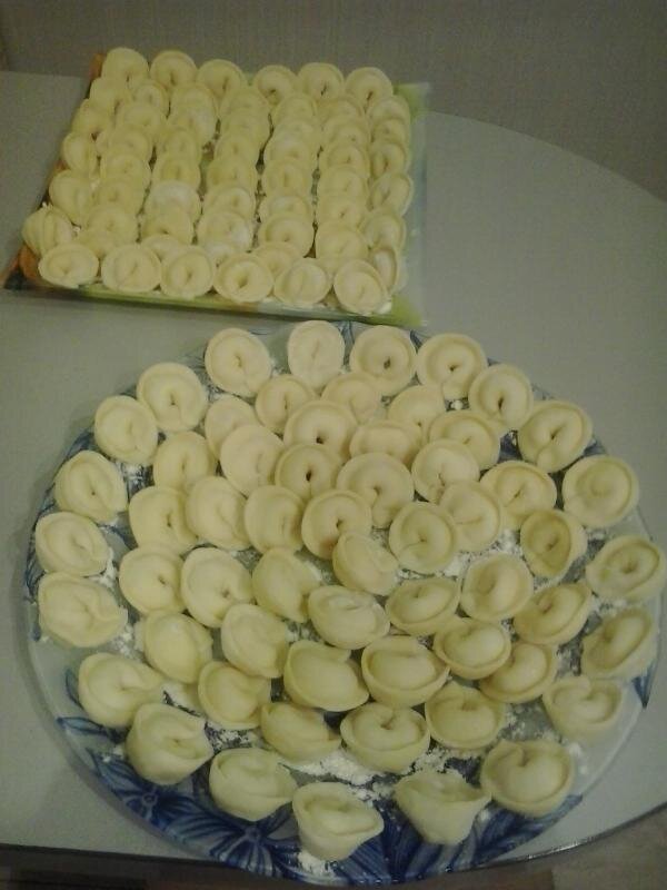 Уральские пельмени с квашеной капустой