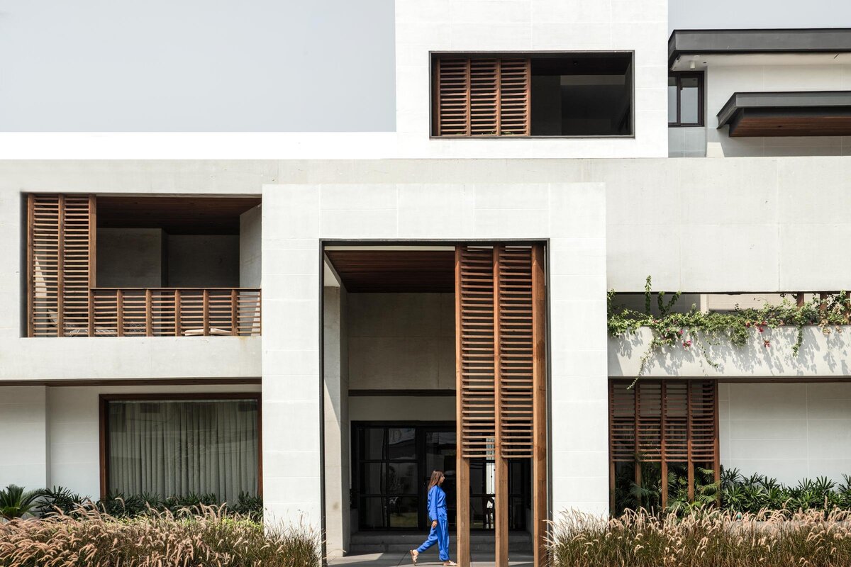 Зонирование в деревянном доме. Перегородки в маленькой квартире. Детская на мансарде. Идеи разделения комнаты. Интерьер с высокими потолками.