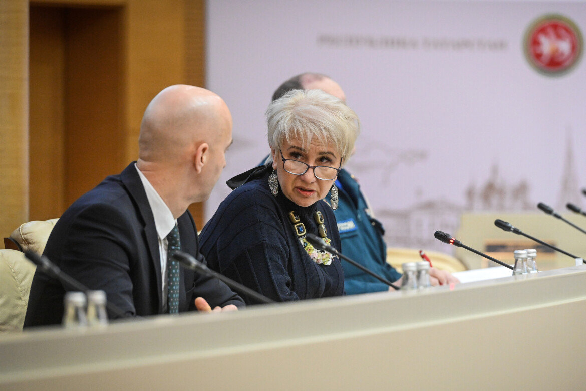 ​Ирада Аюпова: «Помимо морозов у нас был еще один враг — высокий эпидемический порог». Фото: prav.tatarstan.ru