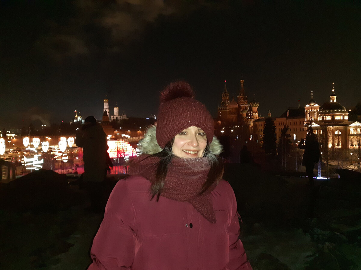 Холодно и инеем покрылась