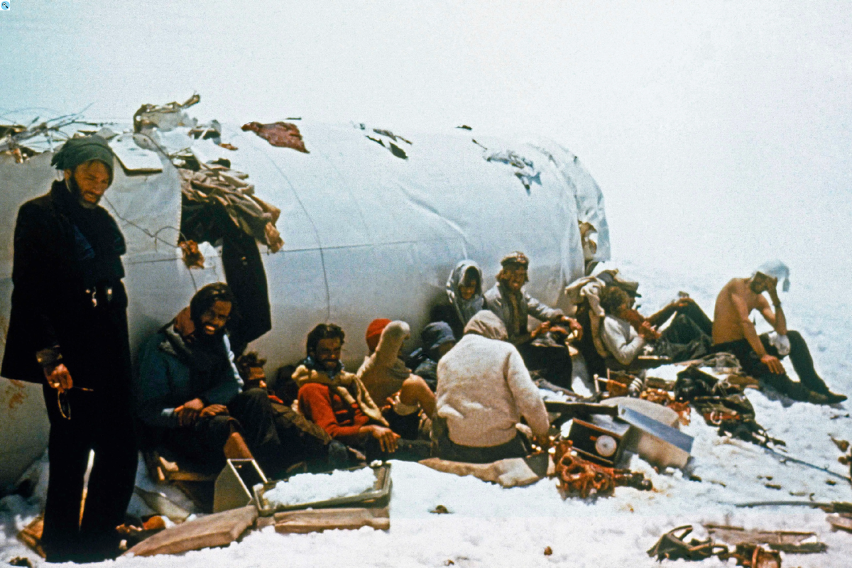 Величайшие жизненные трагедии. Нандо Паррадо авиакатастрофа. Крушение самолета в Андах в 1972. Крушение Уругвай 1972 Анды.