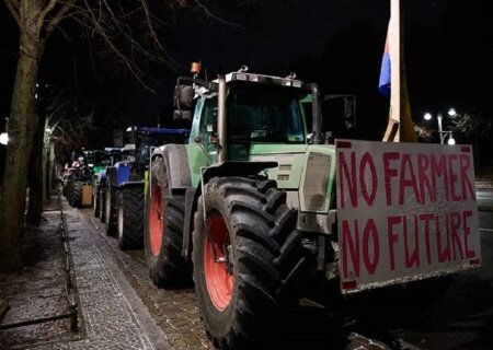    Большинство жителей Германии поддерживает протест фермеров против правительства Шольца