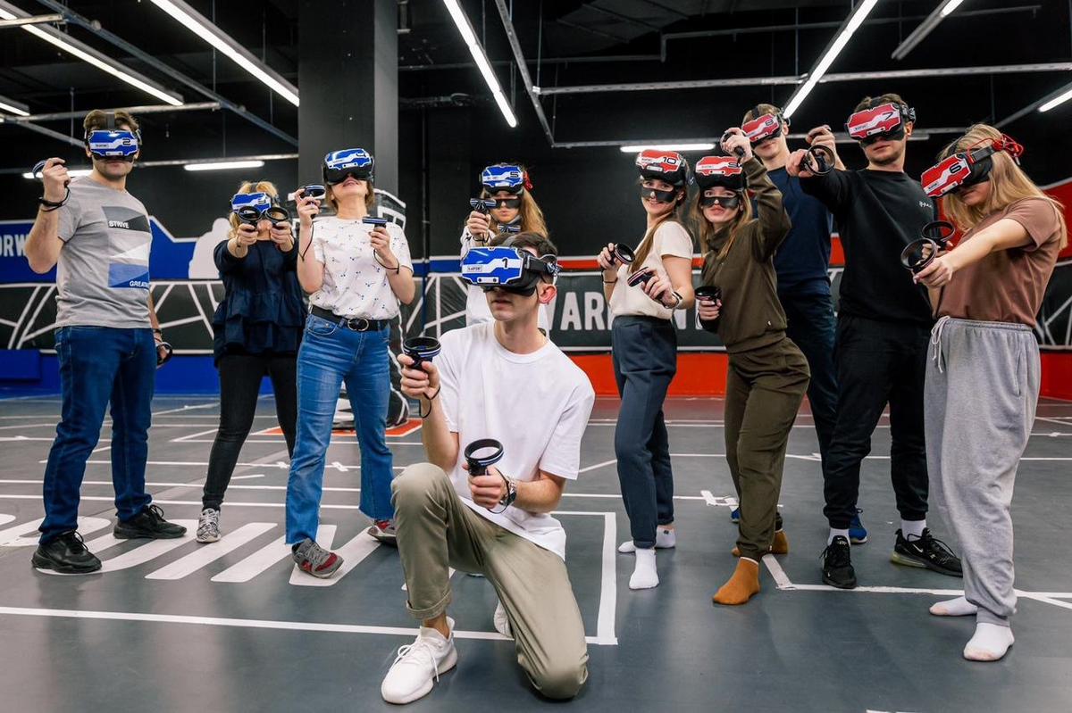 Vr лазертаг. Vr лазертаг. Vr арена versus. Hologate vr. Vr лазертаг.