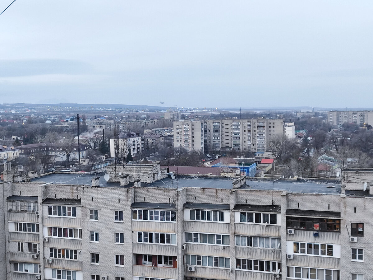 г.Минеральные Воды. Вечер. Запад. Аэропорт. 