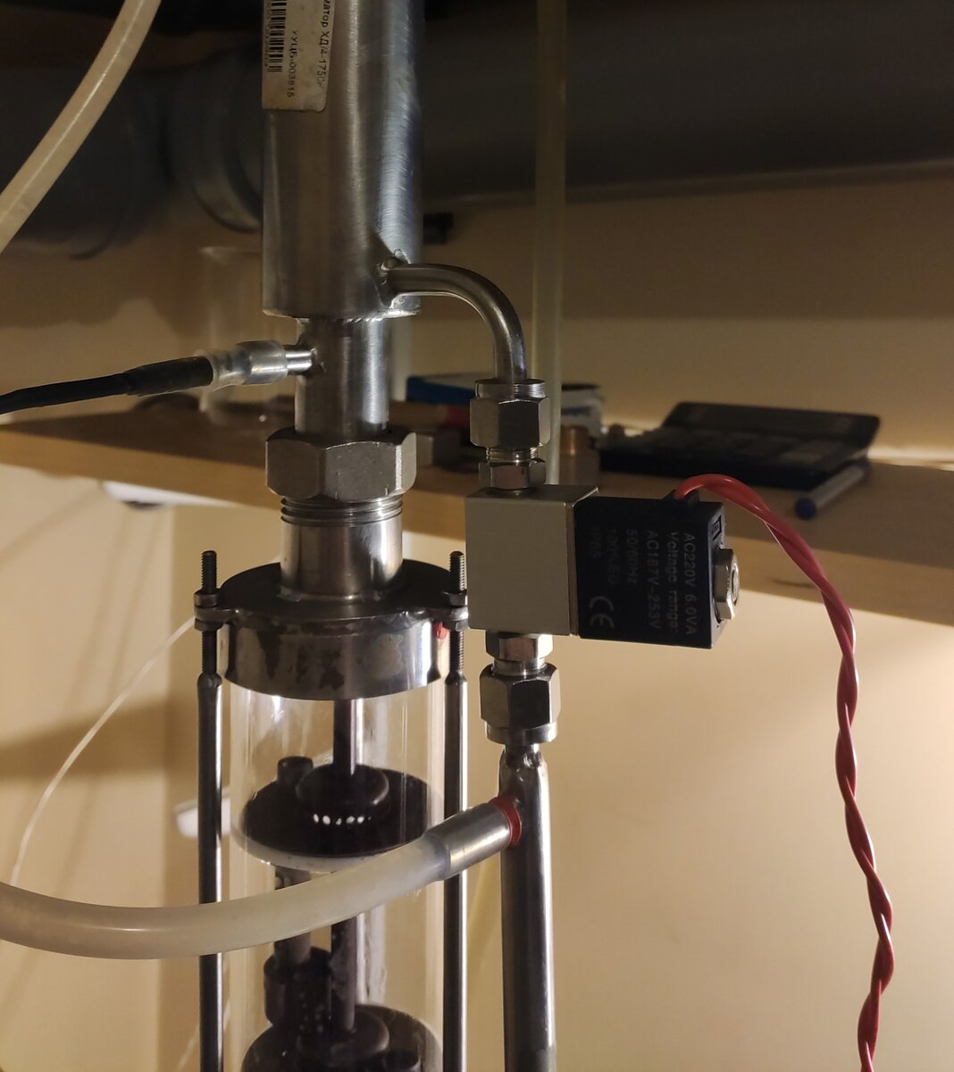 Вместо игольчатого крана я поставил нормально закрытый электромагнитный клапан на 220 В