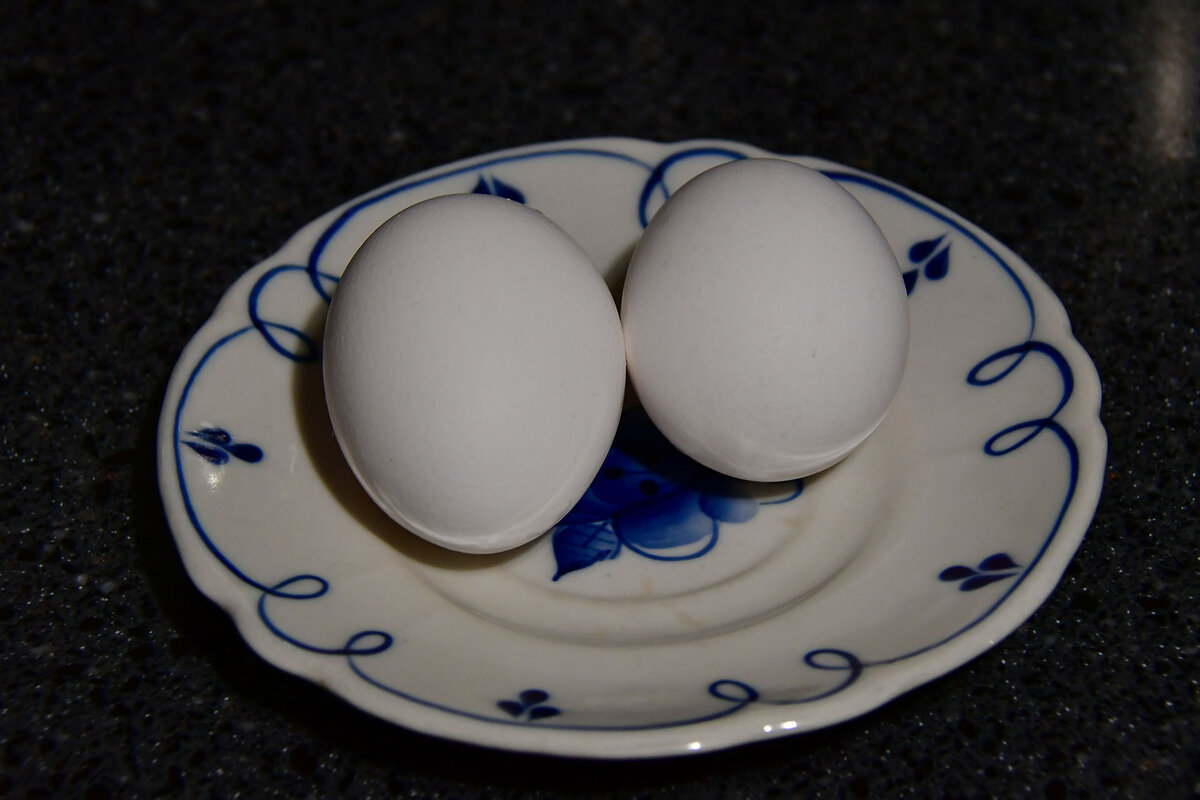 Моем яйца